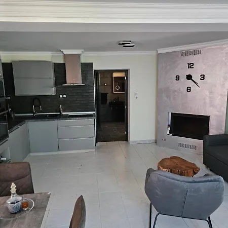 Villa Andronike's *